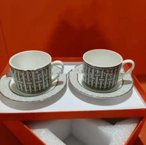 American Porselein Coffee Cup en Saucer Bone Mok China Mark Mozaïek Design Overzicht in Gouden Tea Cups en Saucers Set