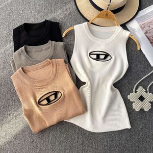 American Spicy Girl Round Neck Hollowed Letter Spicy Girl Break Tankt Top Dames Outparty Western Style Slim Fit Korte mouwloze top Summer