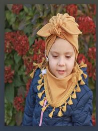 American Style Childrens Winter Soft Warm Hat and pimpl Scarf 2 pièces Set Baby Girls Migne Rabbit Ear Cotton Turban Set9669125