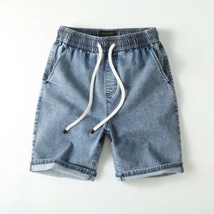 Jeans à jambe droite de style américain pour les shorts décontractés en coton coupé d'été pour hommes avec un pantalon élastique lâche