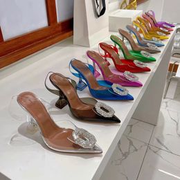 Amina Muaddi Begum Crystal-Embellished boucle PVC pompes sandales femmes Designers de luxe Robe chaussure véritable peau de vache semelle 9.5cm femmes chaussures de fête Usine Chaussures