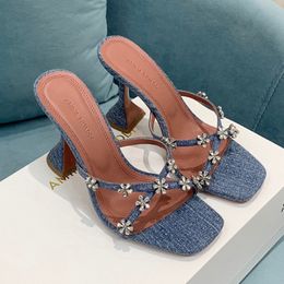 Amina Muaddi Begum dames hoge hiel muilezels sandalen denim voor kristal verfraaide riem slippers schoenen strass Rhinestone spool hiel dames hakken luxe ontwerpers kleding schoen