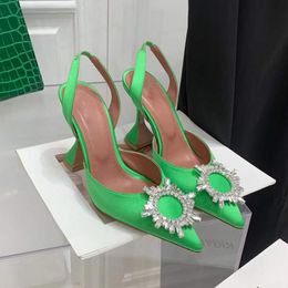 Amina muaddi satin vert sandales à boucle ornées de cristaux Slingbacks chaussures à talons hauts bout pointu Designers de luxe pour femmes Chaussure habillée Soirée Femme Chaussures35-42