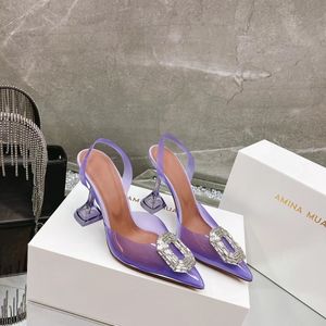 Amina Muaddi Escarpins en PVC ornés de cristaux Camelia, sandales à talons aiguilles pour femmes, chaussures habillées de luxe pour femmes