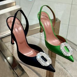 Amina Muaddi Begum Hebilla de cristal Slingback Bombas Sandalias Tacones de aguja Zapatos Mancha Carrete Tacones Diseñadores de lujo para mujer Zapatos de noche Tamaños 35-42 Con caja