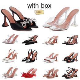 Amina Muaddi Crystal Rhinestone Bowtie Mulas Sandals Peep Toes Amina Muaddi Clear Cuero Suella Suelas Diseñadores de lujo de lujo Femenino zapatos de vestir con caja