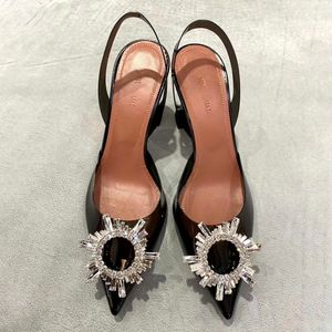 Amina Muaddi Zapatos de girasol de cristal Sandalias de diseñador de la mejor calidad Zapato de vestir Diamante Hombre Mujer Zapatillas Lujo Moda sexy Boda Tacones altos Tacón de 10 cm