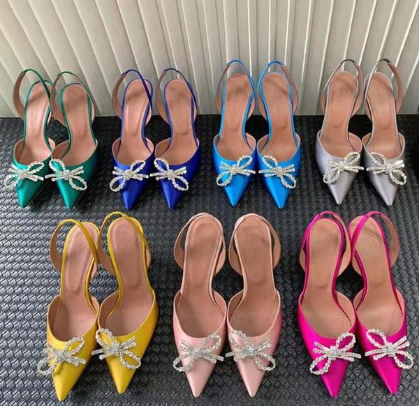 Chaussures de robe amina muaddi sandales satin slingbacks bowtie pompes en cristal sunflore hautement chaussure talon 7cm de créatrice de femmes chaussures de mariage avec boîte 8cm