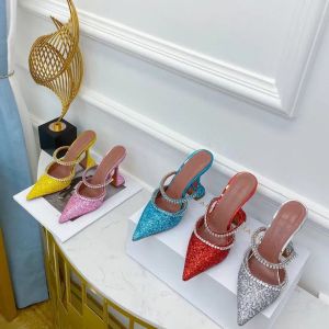 Amina Muaddi Gilda pantoufles de mules scintillantes ornées de cristaux glissent sur des orteils pointus talons piédestal pantoufle de luxe à talons hauts pour femmes chaussures d'usine