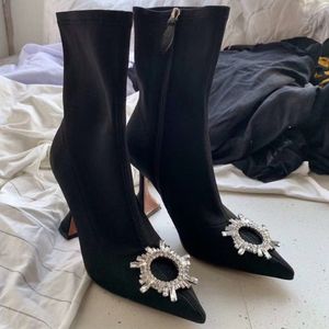 Amina Muaddi Bottes à bout pointu Femmes Bottes de créateur Martin Desert Boot Paillettes Médaille Chaussures d'hiver antidérapantes grossières Taille US4-11 avec boîte NO387