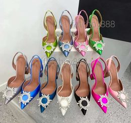 Amina Muaddi sandalen hakken schoenen satijn puntige slingbacks bowtie pompen kristal-sunflower dames luxe designer feestje trouwschoenen maten 35-42