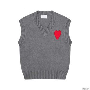 AmiParis Pull Tricot Jumper Gilet Sweat Mode Col V Sans Manches Hiver AM I Paris Big Heart Coeur Love Jacquard Sweatshirts Amisweater AMIs KG35