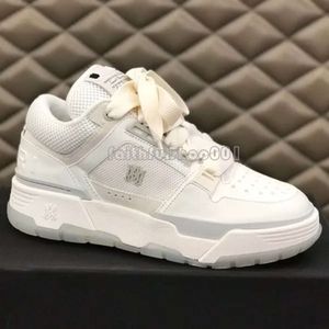 Chaussures Amirir Nouvelle saison pour hommes femmes Ma1 Chaussures décontractées Femmes hommes Designers Sneakers Fashion MA2 Cuir Fabriqué avec un œillette de respiration cinq étoiles avec 761 d'origine