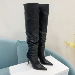 Amirsity Amina Muaddi Hoogste Kwaliteit puntige teen Stiletto Heel DighH High High Tall Boot Stacked Boots Knie Boots Top Qualit Chamois Slipon 95mm Dames Luxe ontwerper Sh