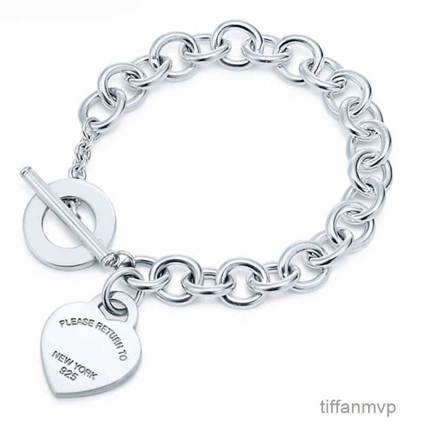 AMTG Luxury Jewelry Designer t Charm Bracelets Designer Bijoux Designer 100 925 STERLING Silver Original Authentic Classic Key Key Heart Bracelet Gift Exq