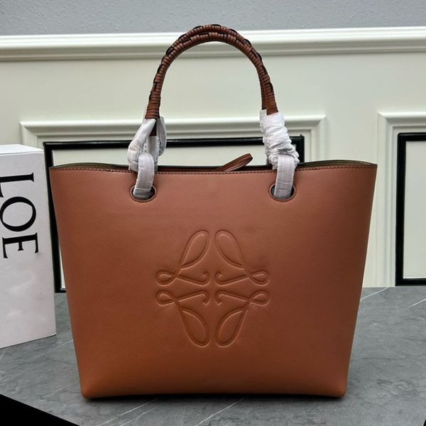 Anagram Tote en cuir de veau classique Sac à main de luxe Sac fourre-tout de créateur Sac à bandoulière tendance pour femme Sacs à poignée supérieure Fermeture à lacets en cuir de veau Porté à l'épaule ou à la poignée supérieure