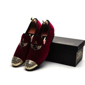 en 2022 Nieuwe Party Wedding Handmade Loafers Veet -schoenen met Gold Buckle Men Dress Shoe A25 6179 HMADE