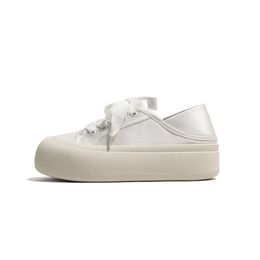 Et moche et mignonne grosse tête pain femmes 2023 printemps nouveau polyvalent deux vêtements toile semelle épaisse rehaussée petites chaussures blanches