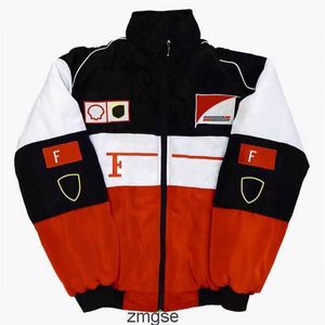 Y Vintage F1 Jacket Negro Otoño Invierno Ropa de algodón completamente bordada F1 Formula One Racing Jacket Spot Sales Y5GS