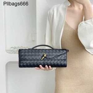 Andiamo Clutch Sac Bottegvenetas Handbags B Famille 2024 Nouveau Dîner de luxe léger haut de gamme tissu à la main