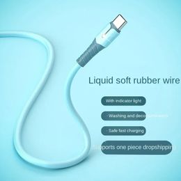 Android Interface Data Cable Liquid Silicone avec lumière adaptée à un câble de chargeur rapide à tête unique 3A