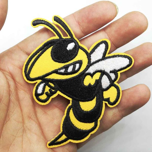 Angry Bee Honeybee Animal dibujos animados hierro en parches de ropa bordados para adhesivos para ropa ropa al por mayor