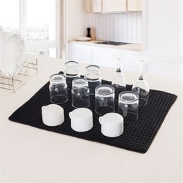 Anho Dish Séchage Mat 15x20 pouces pour la tasse de cuisine Bouteille Vaisselle Bar Coussin Coussin Rectangle Noir Décoration de table Polyester 210817