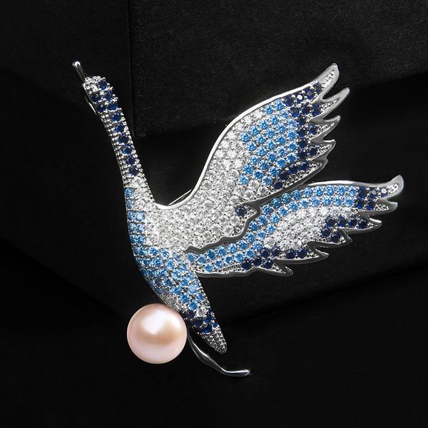 Broques d'animaux pour femmes Luxury Inralide Zircons Crane Corsage épingles avec des accessoires de vêtements perles bijoux Gift aux filles