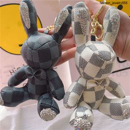 Animal Rabbit Chain Keyrings Pu Leather Luxury Rhinaistone Key Chains Rings Bijoux Fashion Noir Brown Flower Plaid Design Pendant Sac C230H