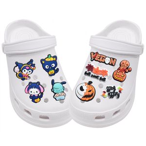 Anime charmes halloween kuromi Thanksgiving en gros de l'enfance souvenirs cadeau drôle de dessin animé charmes accessoires de chaussures pvc décoration boucle