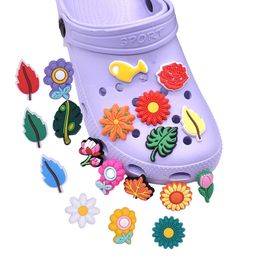 Anime charmes gros souvenirs d'enfance nature feuille fleurs cadeau drôle dessin animé croc charmes accessoires de chaussures pvc décoration boucle caoutchouc souple sabot charmes