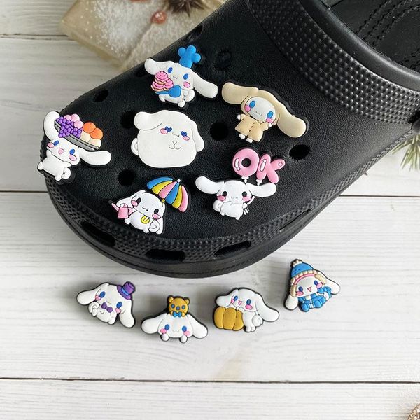 Anime charmes en gros de souvenirs d'enfance filles mélodie kuromi lapin drôle cadeau carton charmes accessoires de chaussures pvc décoration boucle