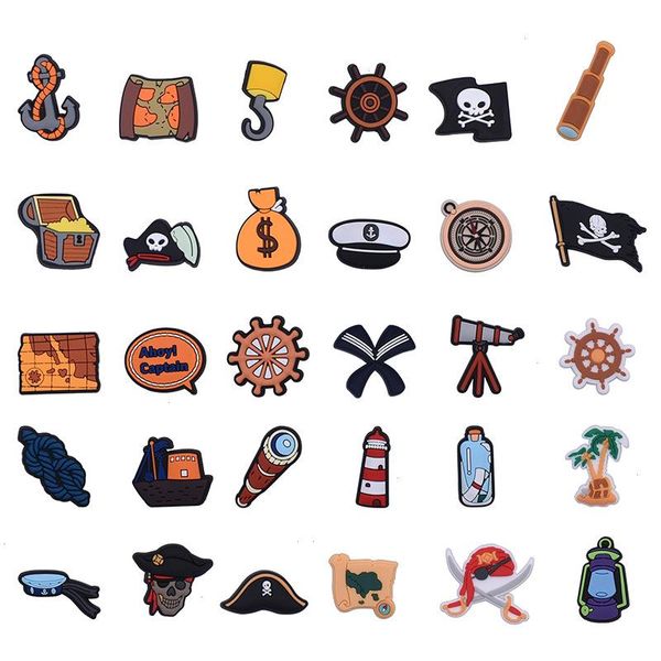 Anime encantos al por mayor recuerdos de la infancia piratas piratas piratas divertidos caricaturas de dibujos animados accesorios de calzado PVC Hebilla de goma suave Charmas