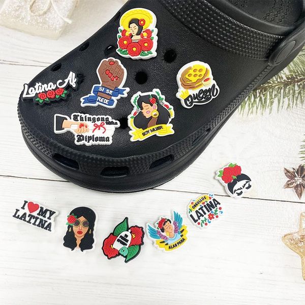 Anime charmes en gros de souvenirs d'enfance latino-américain beauté drôle cadeau de dessin animé charmes accessoires de chaussures pvc décoration boucle boucle soft rabot slog charmes