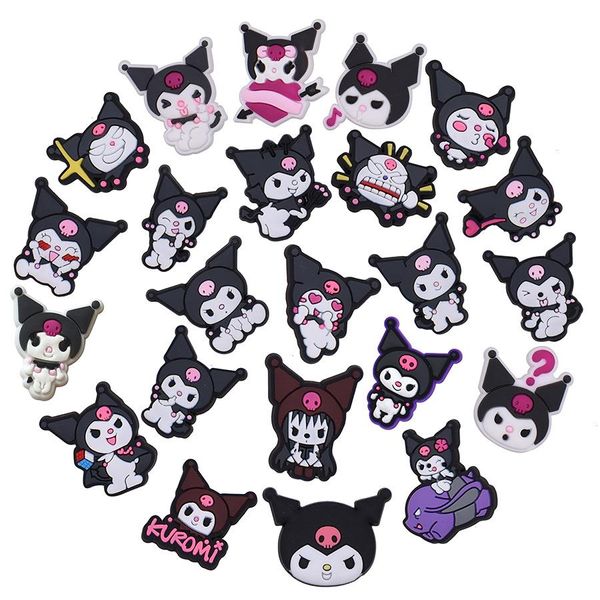 Anime encantos al por mayor recuerdos de la infancia kuromi colección de personajes de regalo de regalo divertidos accesorios de calzado accesorios de calzado PVC Hebilla de goma suave