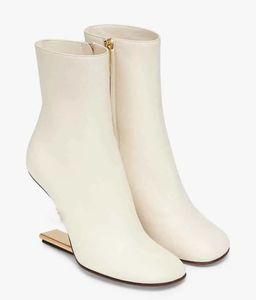 Botkle Boots High Heels Designer Chaussures Bottes courtes Bottes Blanc Sculpted Slope HEEL TOOS METALLIQUES SLATION