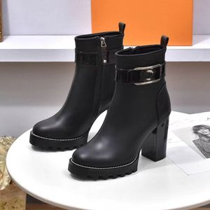 Enkellaarzen Dames Beaubourg Laureate Platform Woestijnlaarzen Designer Boot Luxe hoge kwaliteit Mefropolis Platte Ranger Dikke hak Frenum Martens laarzen 14