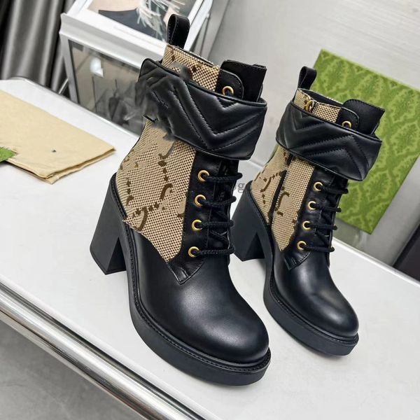 Botas cortas de tobillo 100% cuero de vaca Hebilla de cinturón Zapatos de mujer de metal Tacones gruesos clásicos Zapato de diseñador de cuero Tacón alto Moda Diamante Bota de dama Tamaño grande 35-42 05