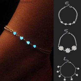 Bracelets de cheville Mode lumineuse petite étoile coeur fleur bracelets de cheville pour les femmes brillent dans le noir chaîne de pied été plage étoile pied ornements bijoux L231116