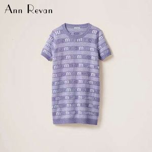 Ann Revan au début du printemps Blend Hollowed Out Round Neck Pullover à manches courtes en t-shirt en tricot à manches courtes avec des manches pourpre taro