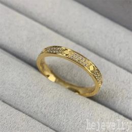 Jubileum Luxe verloving Love Ring Wed Gold Ploated Rose Golden Out Out Designer roestvrij staal B4083400 Elegante metalen letter Opdrachten Ringen ZB019 E23