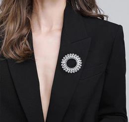 Ant Angel Fashion Round Zirkon broche pins sieraden voor vrouwen luxe prachtige broches jaar geschenken met accessoires4264647