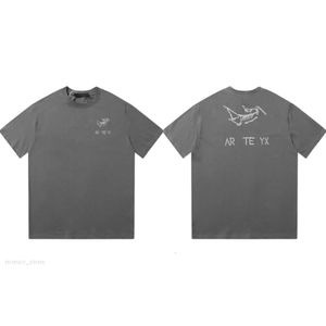 Antarctique T-shirt Designer Vêtements Tees Arc Tshirt Edition Versatile Brand de mode classique Colorful Print Réflexion Stripe Loose Arcterx Veste T-shirt 306