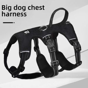 Laisse de chien de sangle de style de gilet de poitrine d'animal de compagnie anti-desserrage