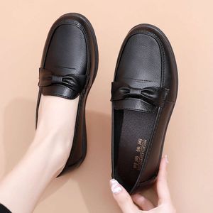 Anti-Skid Sole Autumn Spring confortable Mères simples douces et personnes âgées pour femmes de travail noir d'âge moyen chaussures en cuir 340