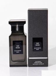 Desodorante antitranspirante Tomford Per Oud Wood 100 ml Eau De Parfum Spray de fragancia de larga duración Envío rápido Entrega directa Salud Bea1538818