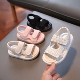 Antislip Summer Baby Shoes Fashion Boy Girl Girl Sandals Kid Prewalker Né Soft Sole Crib Toddler Beach 2130 Taille 240415