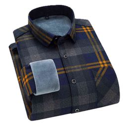 Aoliwen Merk Mannen Flanel Grote Maat Plaid Pocket Warm Shirts Mannen 2021 Winter 7XL 8XL Plus Fleece Dikke lange mouwen Warm Shirts G0105