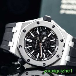 AP Brand Wristwatch 15710 Watch Feature Domineering Black Dial qui est vraiment un ensemble exemplaire classique contemporain de machine automatique