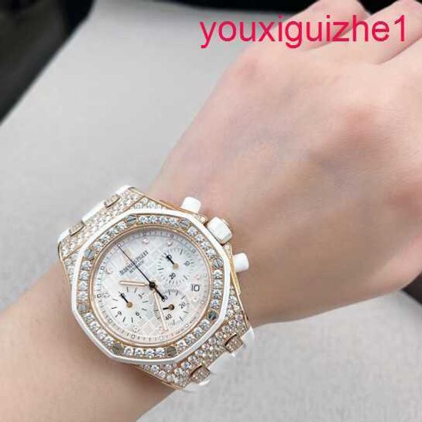 AP Femme-Satre Watch Royal Oak Offshore Series 37 mm de diamètre automatique Mécanique Caoutchouc Fashion Match pour hommes et femmes décontractés 26092OK.ZZ.D010CA.01 Silver White